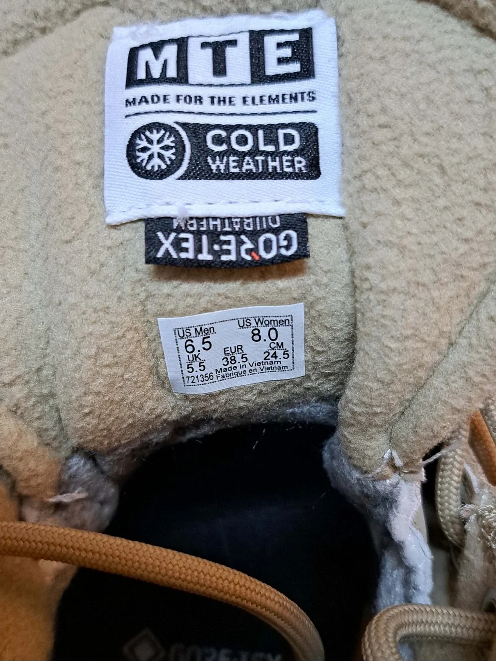 Vans MTE Sk8-Hi Gore-Tex Boots - Women's size 8 / Men's size 6.5